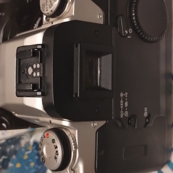 CANON Camera EOS ELANII - Picture 8 of 10